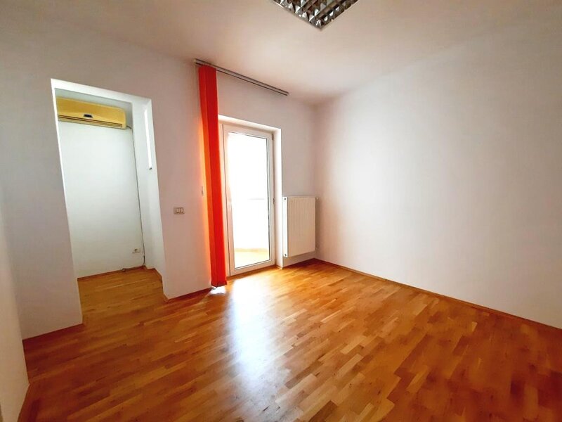 Mosilor/ Stefan cel Mare, vila, p+1 duplex, 4 camere